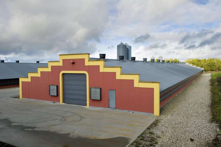 Hühnerzucht mit gradlinigem Stil, Kongsvad Møllevej 6, 9500 Hobro